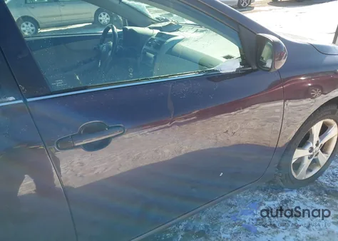 2013 Toyota Corolla Le Special Edition z USA, uszkodzony, nr VIN 2T1BU4EE5DC098589